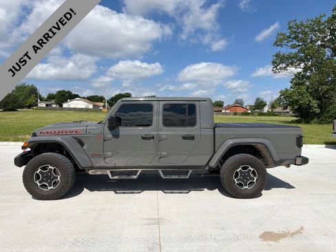 Used 2023 Jeep Gladiator Mojave w/ Cold Weather Group AWD/4WD image 8