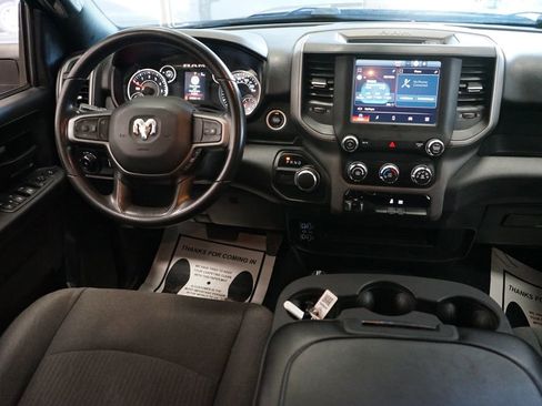 Used 2024 RAM 2500 Tradesman w/ Chrome Appearance Group AWD/4WD image 9