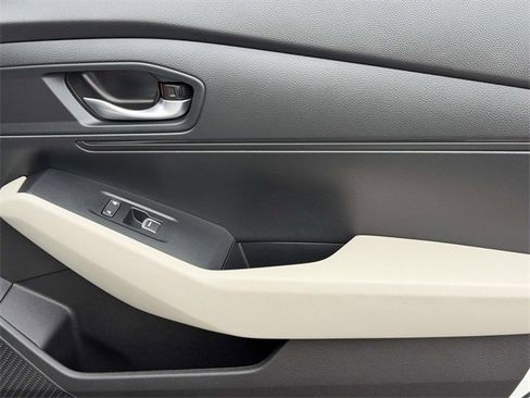 Used 2025 Honda Accord LX image 6