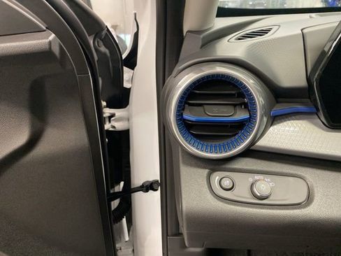 New 2026 Chevrolet Trax LT w/ Driver Confidence Package FWD image 11