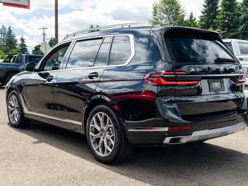 Used 2023 BMW X7 xDrive40i AWD/4WD image 4