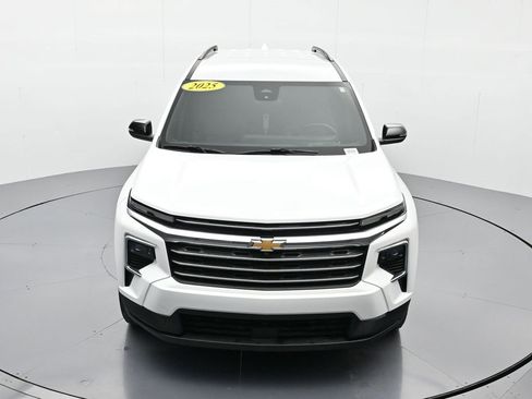 Certified 2025 Chevrolet Traverse LT image 30