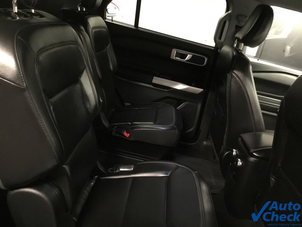 Used 2022 Ford Explorer XLT w/ Equipment Group 202A AWD/4WD image 33