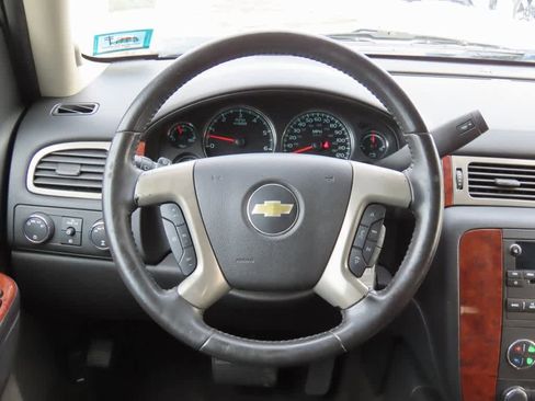 Used 2014 Chevrolet Tahoe LT w/ Luxury Package image 20