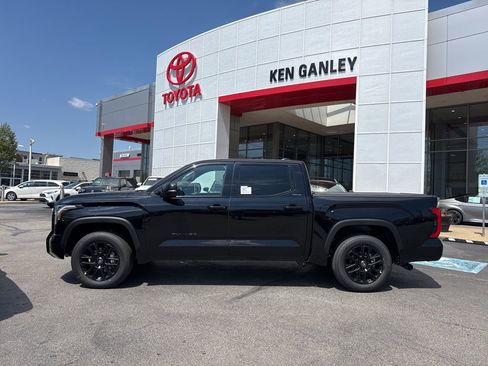 New 2026 Toyota Tundra 4x4 CrewMax image 2