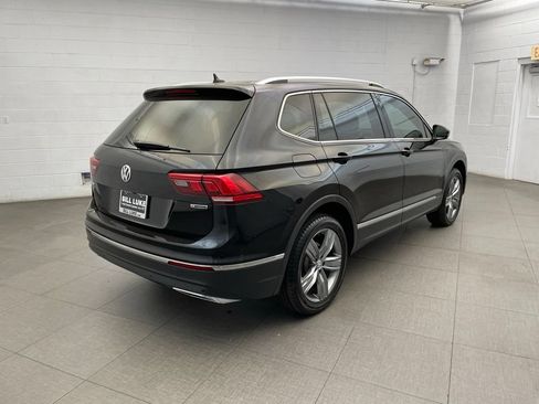 Used 2020 Volkswagen Tiguan SEL AWD/4WD image 5