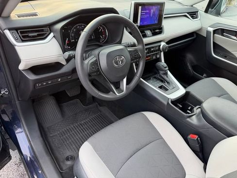 Certified 2025 Toyota RAV4 XLE w/ Convenience Package AWD/4WD image 13