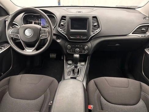Used 2021 Jeep Cherokee Latitude AWD/4WD image 7
