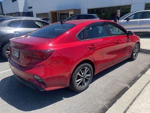 Used 2023 Kia Forte LXS w/ LXS Technology Package FWD image 5