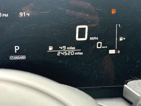 Used 2025 Nissan Kicks SV AWD/4WD image 7