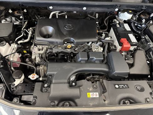 Used 2023 Toyota RAV4 XLE Premium image 14