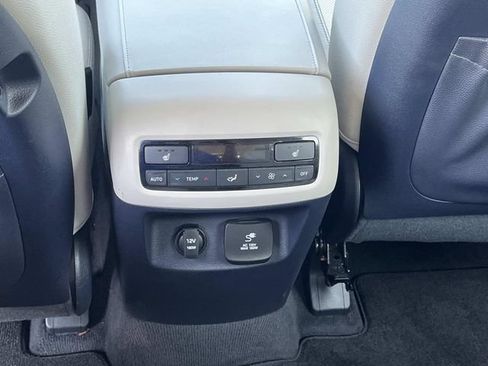 Used 2021 Hyundai Palisade SEL w/ Premium Package FWD image 18