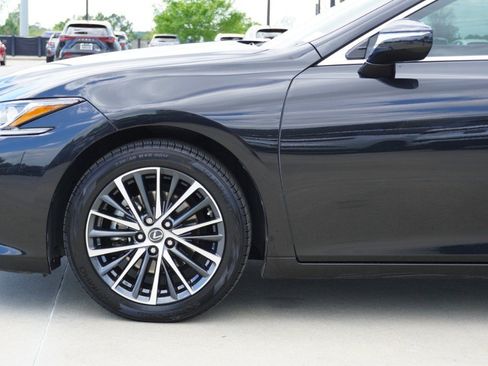 Certified 2023 Lexus ES 350 w/ Premium Package image 11