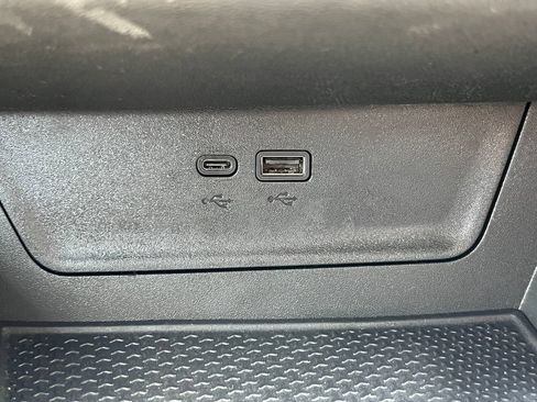 Used 2026 Chevrolet Equinox LT AWD/4WD image 30