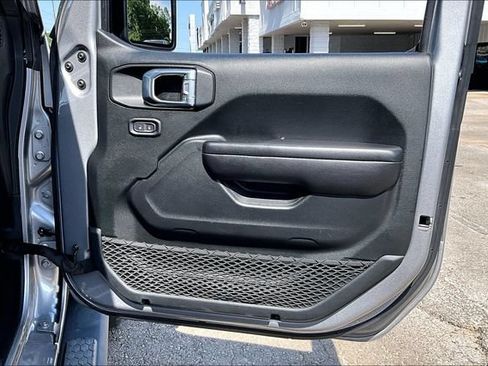 Used 2020 Jeep Wrangler Unlimited Sport S AWD/4WD image 25