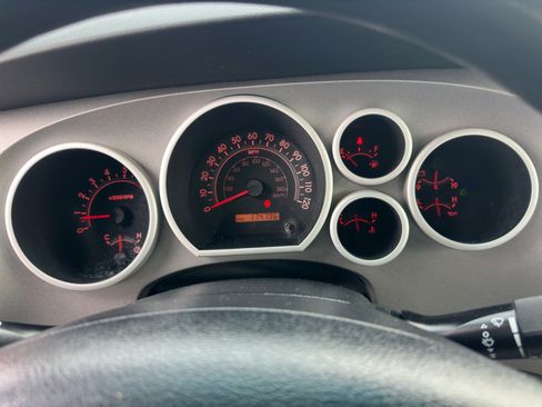 Used 2012 Toyota Tundra 4x4 CrewMax image 37