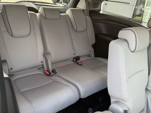Used 2024 Honda Odyssey Elite image 25