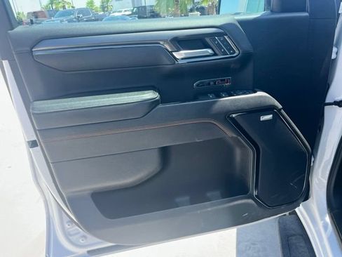 Used 2023 GMC Sierra 1500 AT4 w/ AT4 Premium Package AWD/4WD image 11