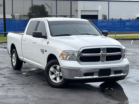 Used 2020 RAM 1500 Classic SLT RWD image 3