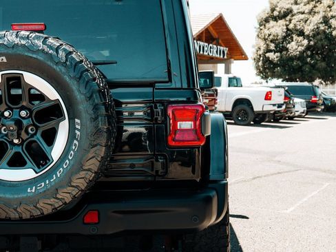 Used 2021 Jeep Wrangler Unlimited Rubicon AWD/4WD image 15