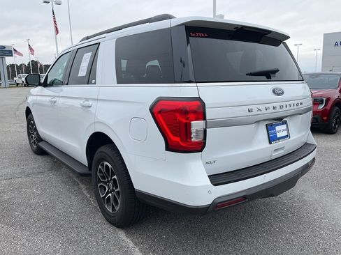 Used 2022 Ford Expedition XLT image 7