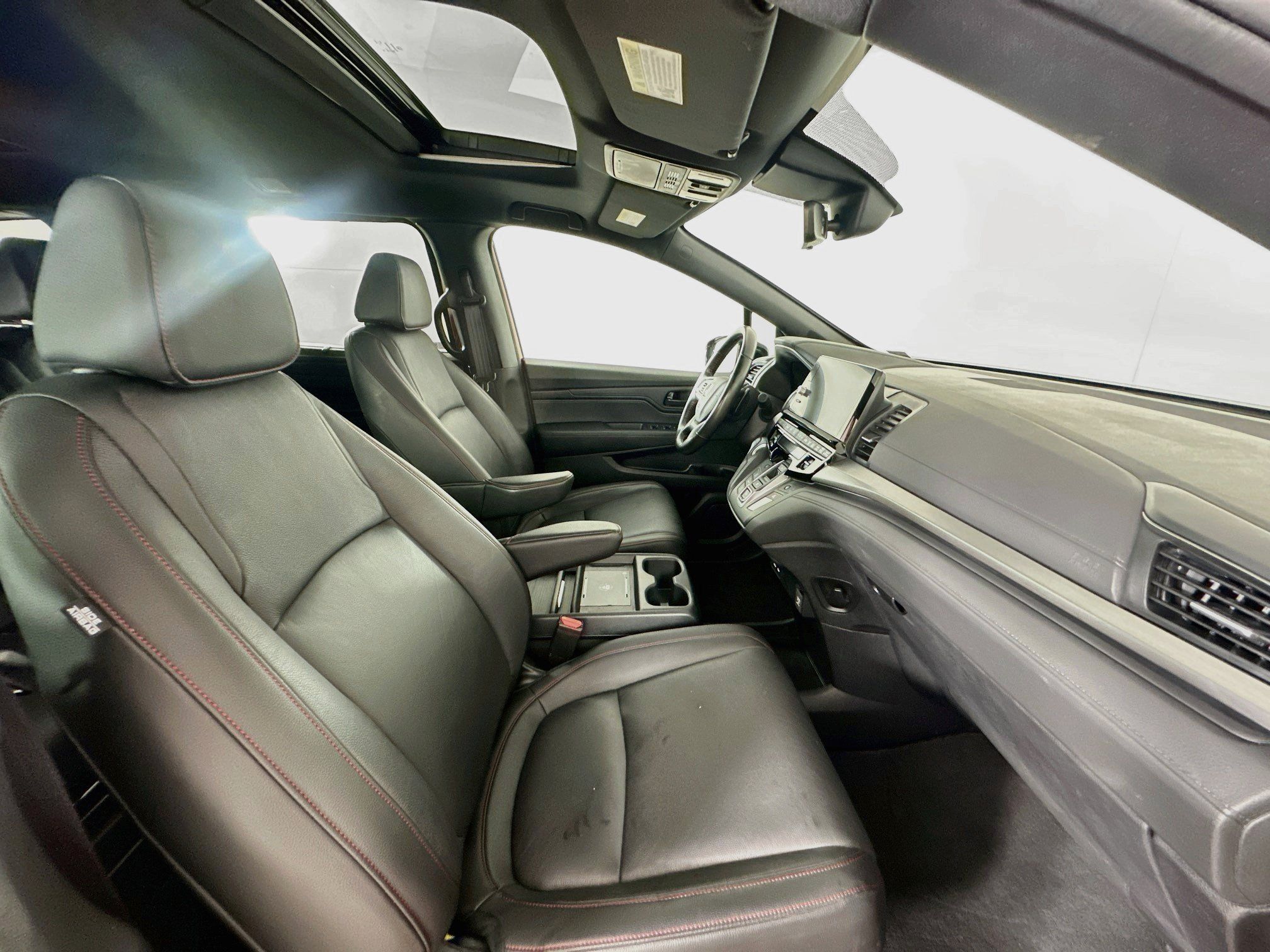 Used 2025 Honda Odyssey Sport-L image 33