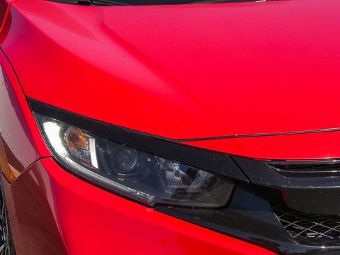 Used 2020 Honda Civic Sport image 4
