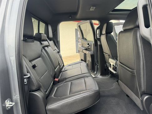 Used 2022 GMC Sierra 1500 SLT AWD/4WD image 18