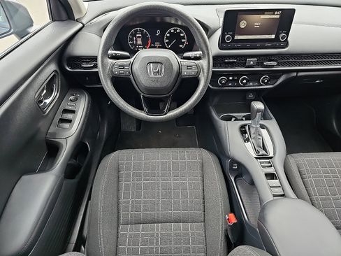 Used 2023 Honda HR-V LX image 11