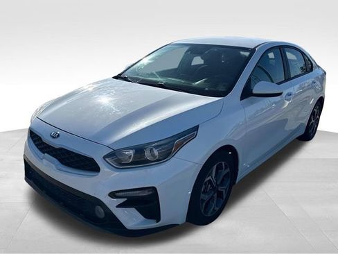 Used 2020 Kia Forte LXS image 3