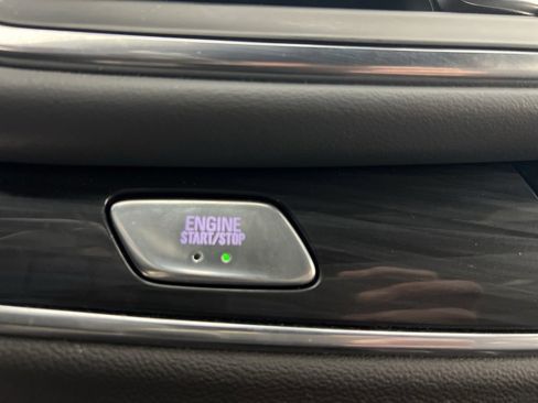 Used 2022 Buick Enclave Essence image 14