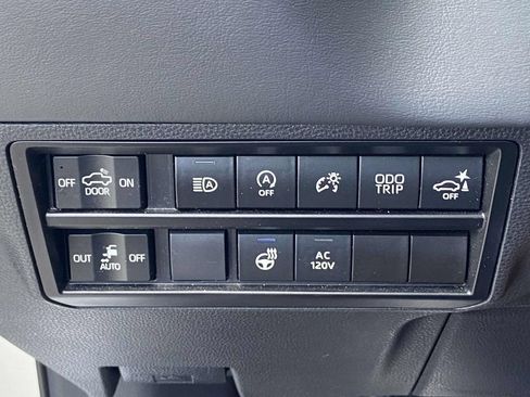 Used 2023 Toyota Tundra Platinum RWD image 30