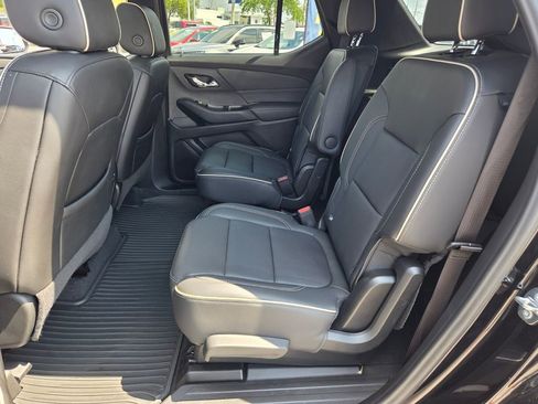 Certified 2023 Chevrolet Traverse Premier w/ Redline Edition image 8