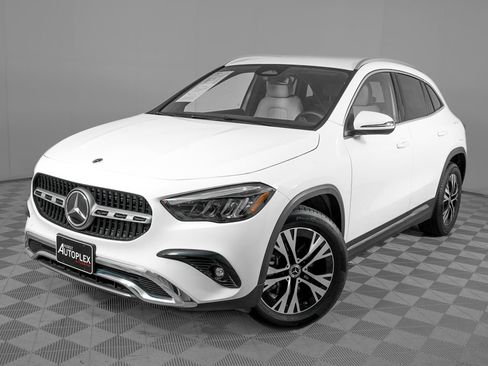 Used 2025 Mercedes-Benz GLA 250 4MATIC image 1