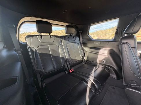 Used 2024 Jeep Grand Cherokee L Limited w/ Luxury Tech Group II image 15