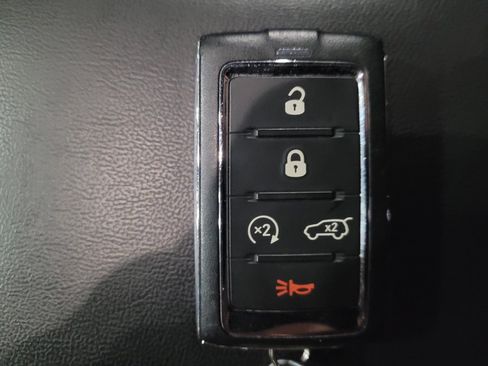 Used 2023 Jeep Grand Cherokee Altitude image 32
