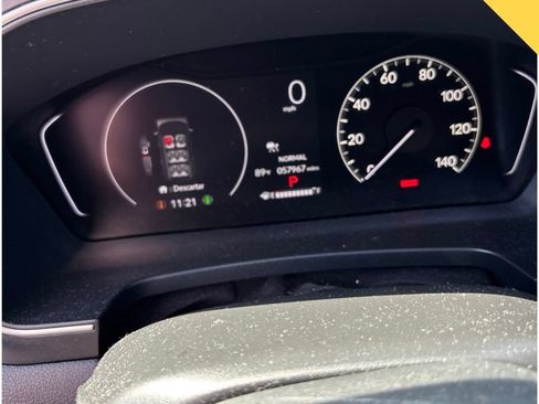 Used 2025 Honda Pilot Touring image 16