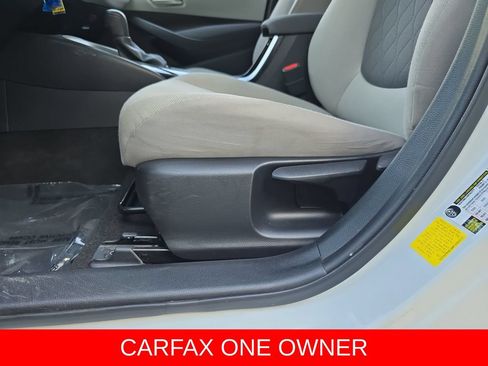 Used 2022 Toyota Corolla LE FWD image 29