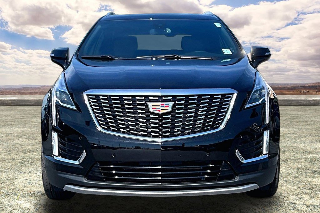 Certified 2025 Cadillac XT5 Premium Luxury FWD image 2