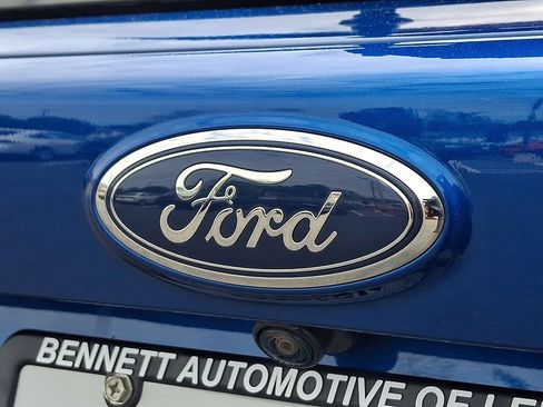 Used 2017 Ford Escape Titanium w/ Equipment Group 301A AWD/4WD image 32