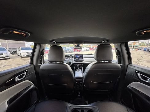 Used 2024 Jeep Compass Limited image 6