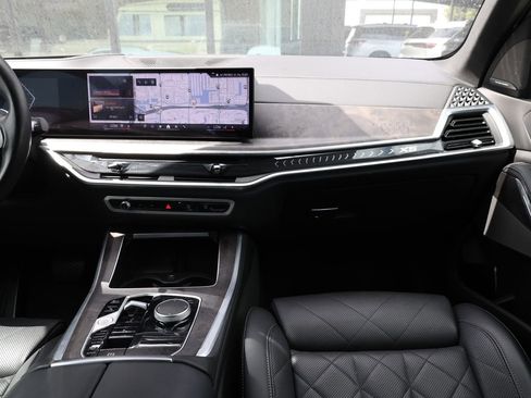 Used 2024 BMW X5 xDrive40i AWD/4WD image 28