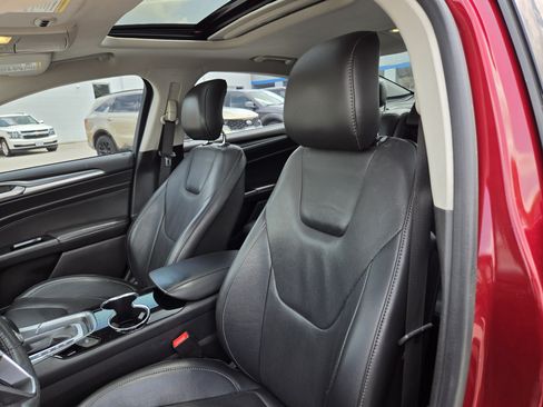 Used 2014 Ford Fusion Titanium FWD image 11