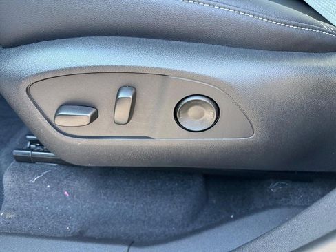 New 2026 Chevrolet Traverse LT image 12