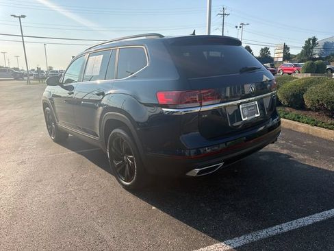 Certified 2023 Volkswagen Atlas SE w/ Panoramic Sunroof Package AWD/4WD image 7