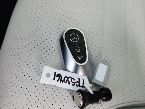 New 2026 Mercedes-Benz GLC 300 300 4MATIC image 33