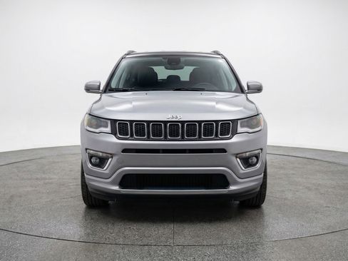 Used 2025 Jeep Compass Limited image 2