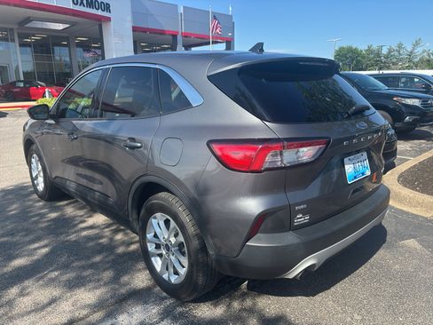 Used 2021 Ford Escape SE w/ Cold Weather Package AWD/4WD image 4
