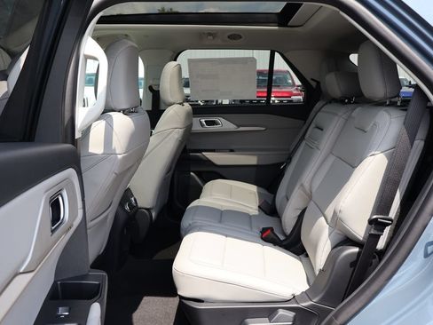 New 2026 Ford Explorer Active w/ Active Comfort Package AWD/4WD image 18
