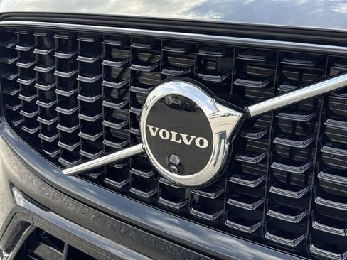 Used 2025 Volvo XC60 B5 Plus w/ Protection Package Premier AWD/4WD image 31